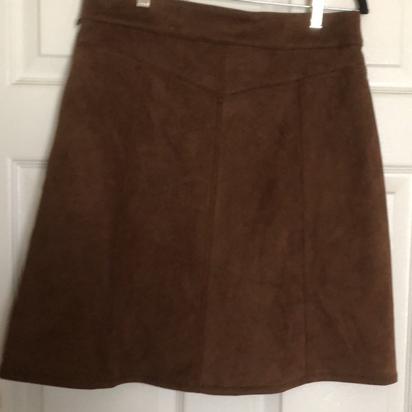 🤎Chaps Denim Brown Suede Mini Skirt Buttons Spring Fall Size 8 Large Medium🤎 - Picture 5 of 9